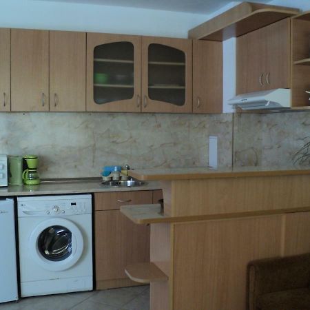 Meni Apartments And Guest Rooms Созополь Екстер'єр фото