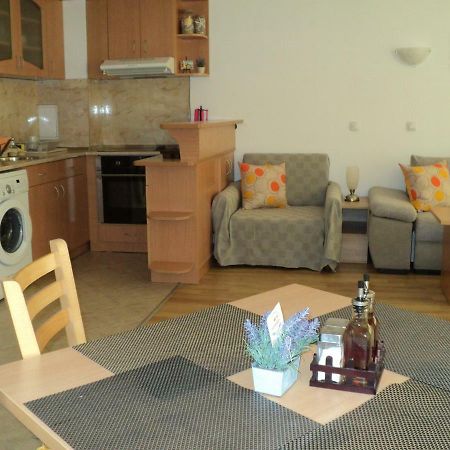 Meni Apartments And Guest Rooms Созополь Екстер'єр фото