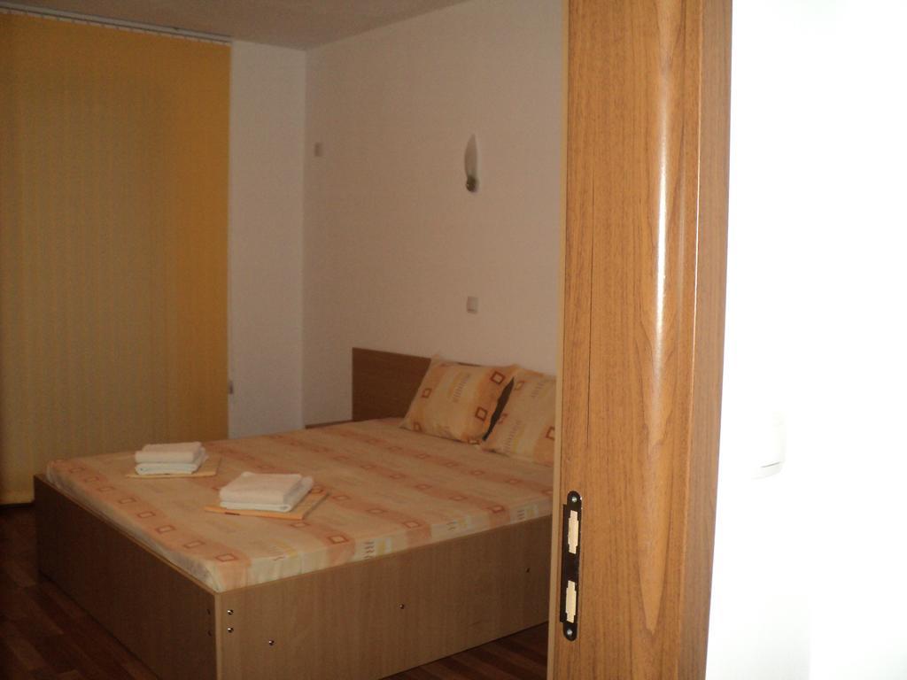 Meni Apartments And Guest Rooms Созополь Екстер'єр фото