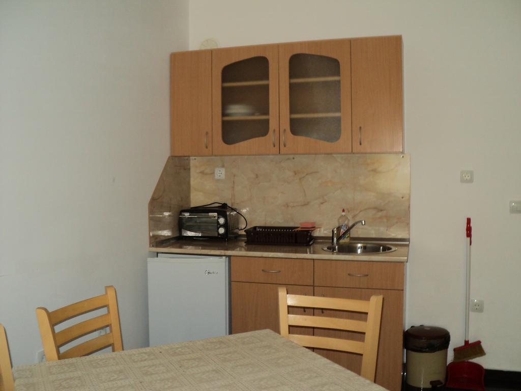 Meni Apartments And Guest Rooms Созополь Екстер'єр фото