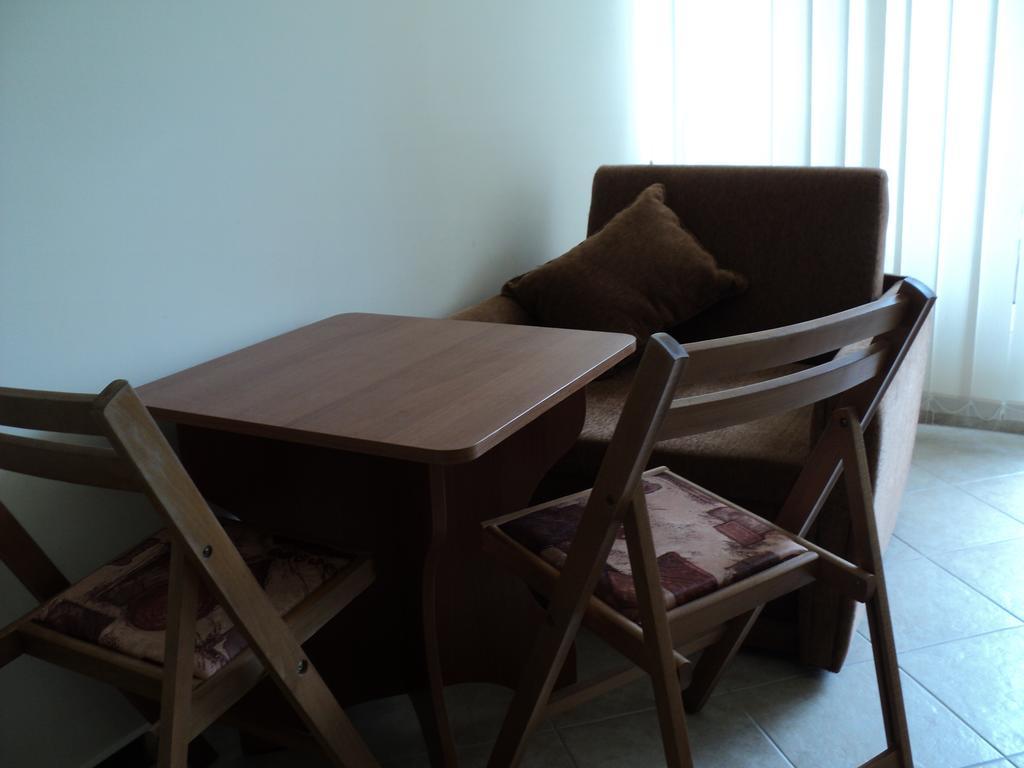 Meni Apartments And Guest Rooms Созополь Екстер'єр фото